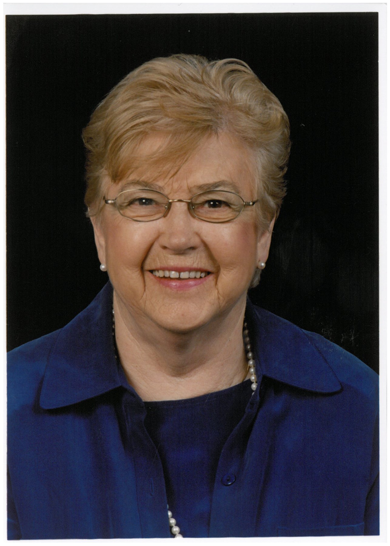 Obituary of Fern Lenore MacDonald