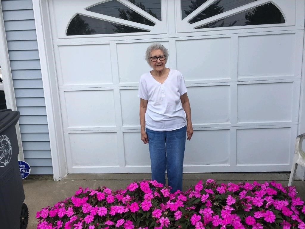 Obituario de Gladys Estaline Holder