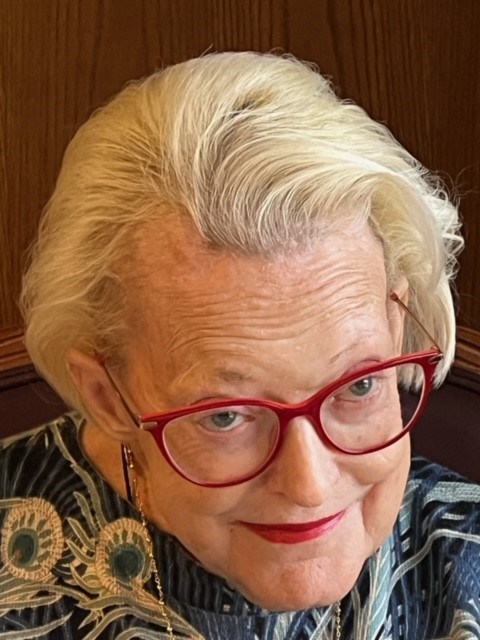 Obituary of Elaine Y Tucker