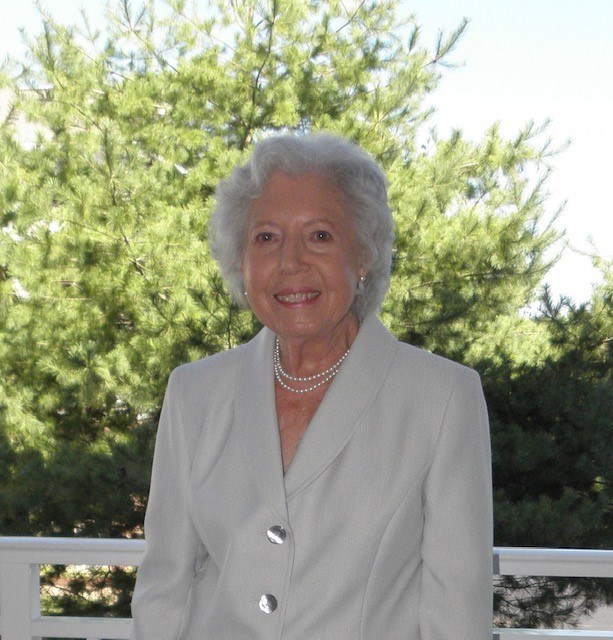 Obituary of Dorothy Frey Bloodworth