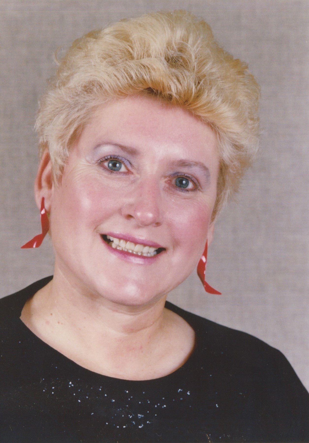 Obituary of Elaine Mary Marks