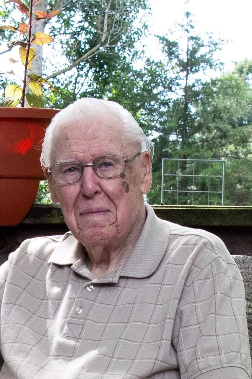 Obituary of Charles "Chuck" L. Gray