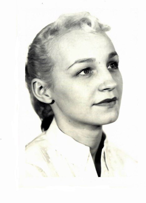 Obituary of Elaine G. Holmes