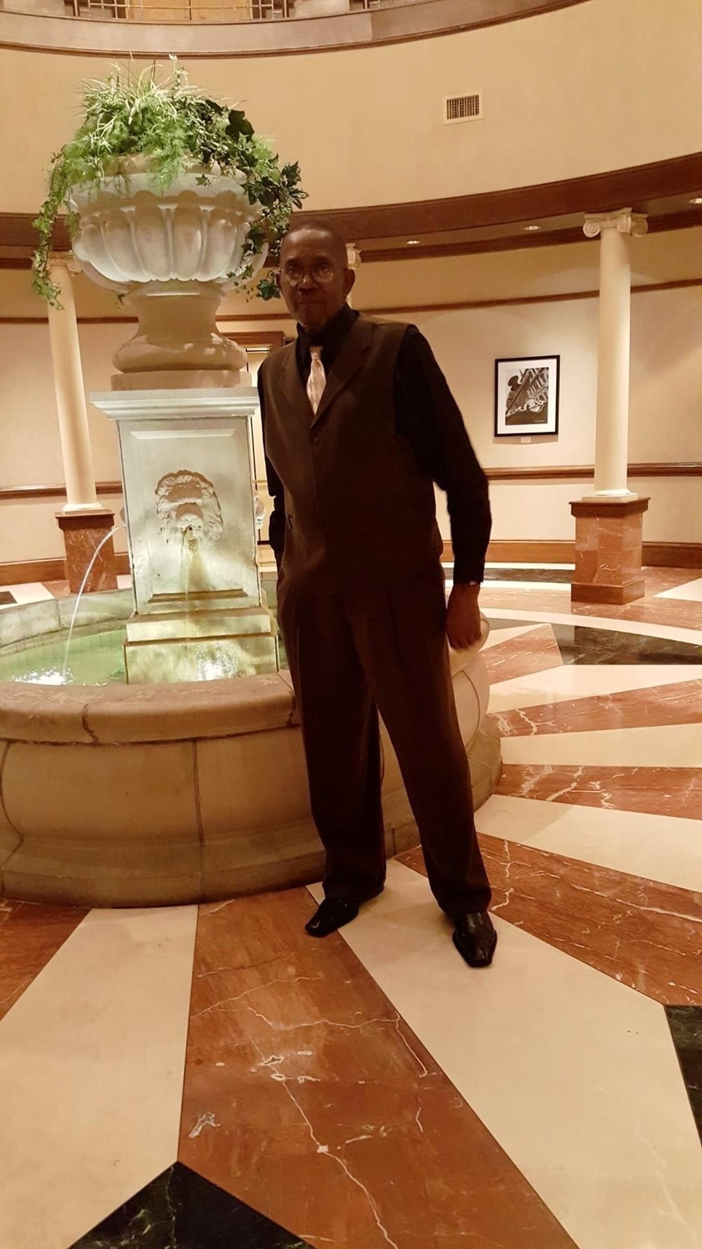 Obituary of William Lawrence Hodgens