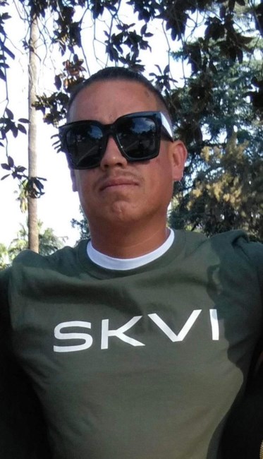 Obituary of Roberto Santiago