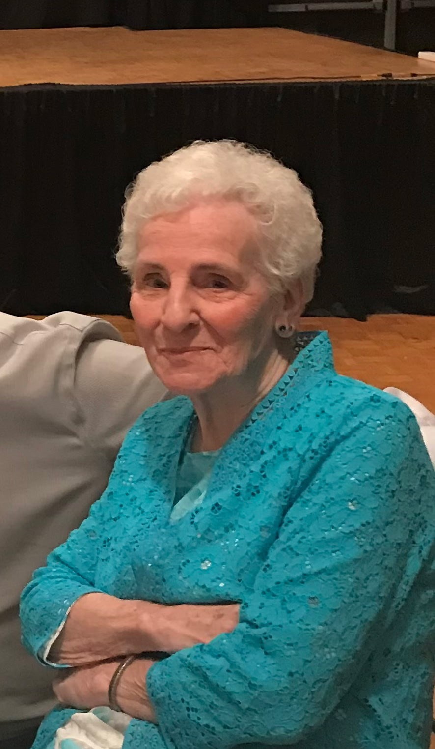 Obituario de Elizabeth M. Junior