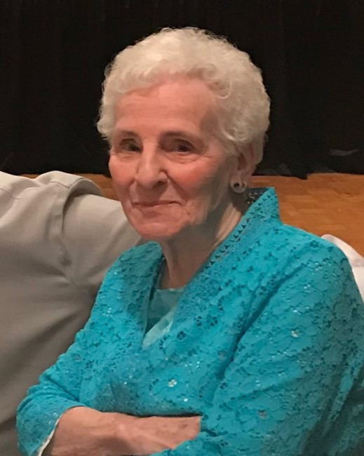 Obituario de Elizabeth M. Junior