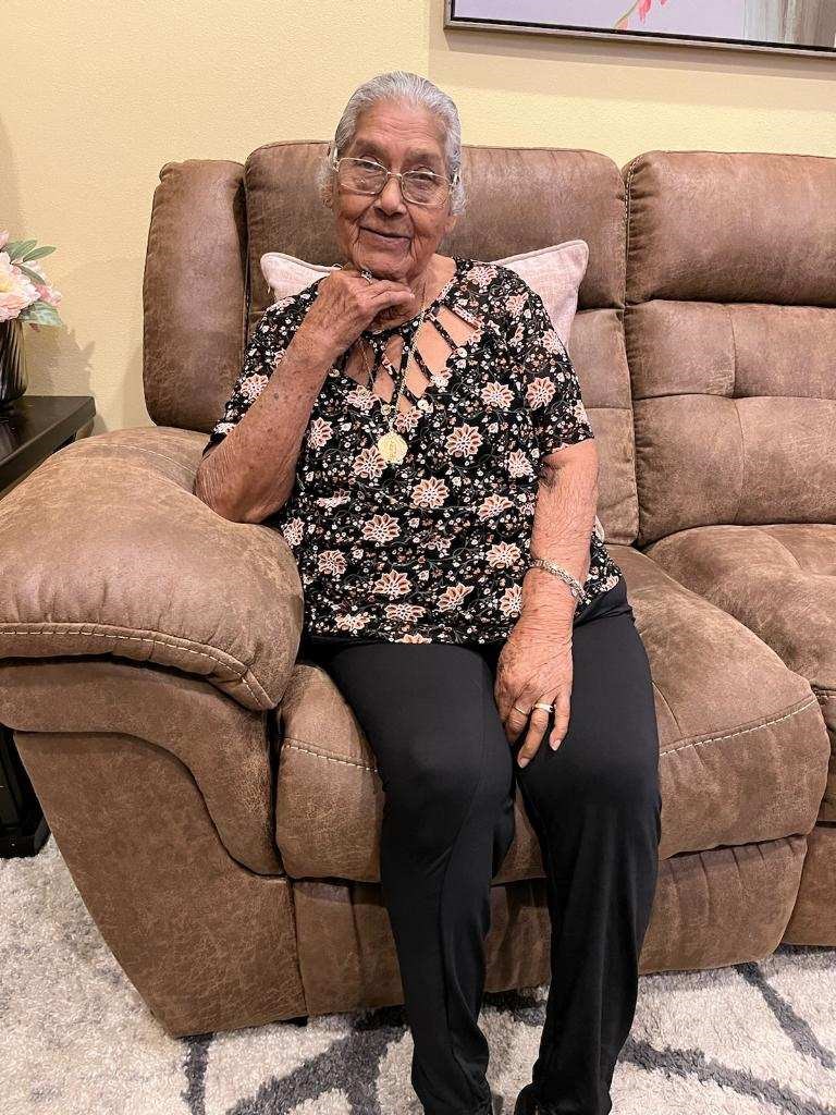 Obituary of Eugenia Lara