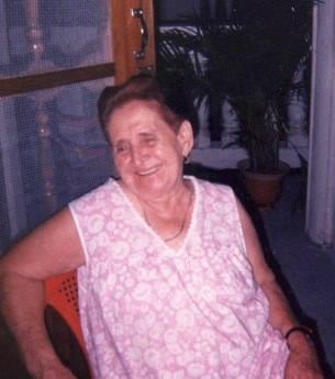 Obituary of Dolores Amparo Flores