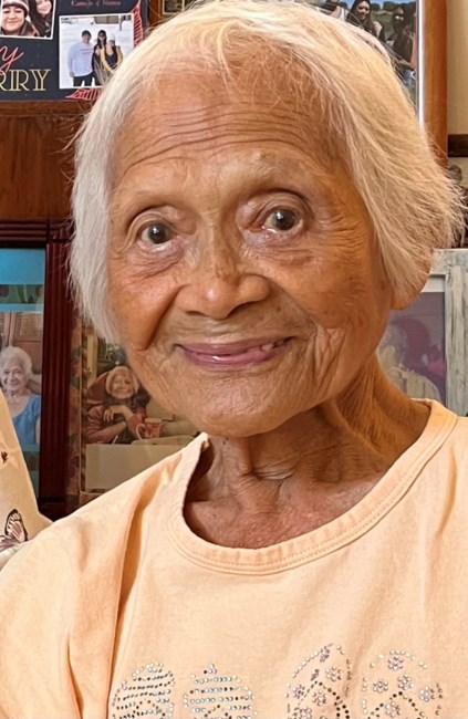 Obituary of Cayetana T. Paet