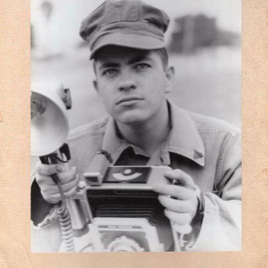 Obituario de Keith Lyn Hall