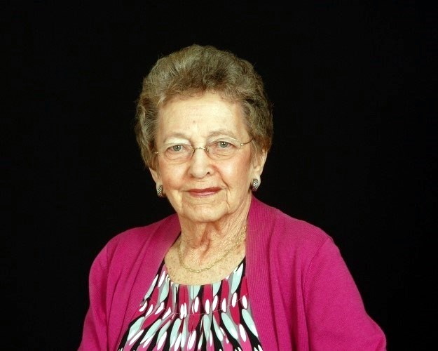Obituary of Doreen Mae Lowe
