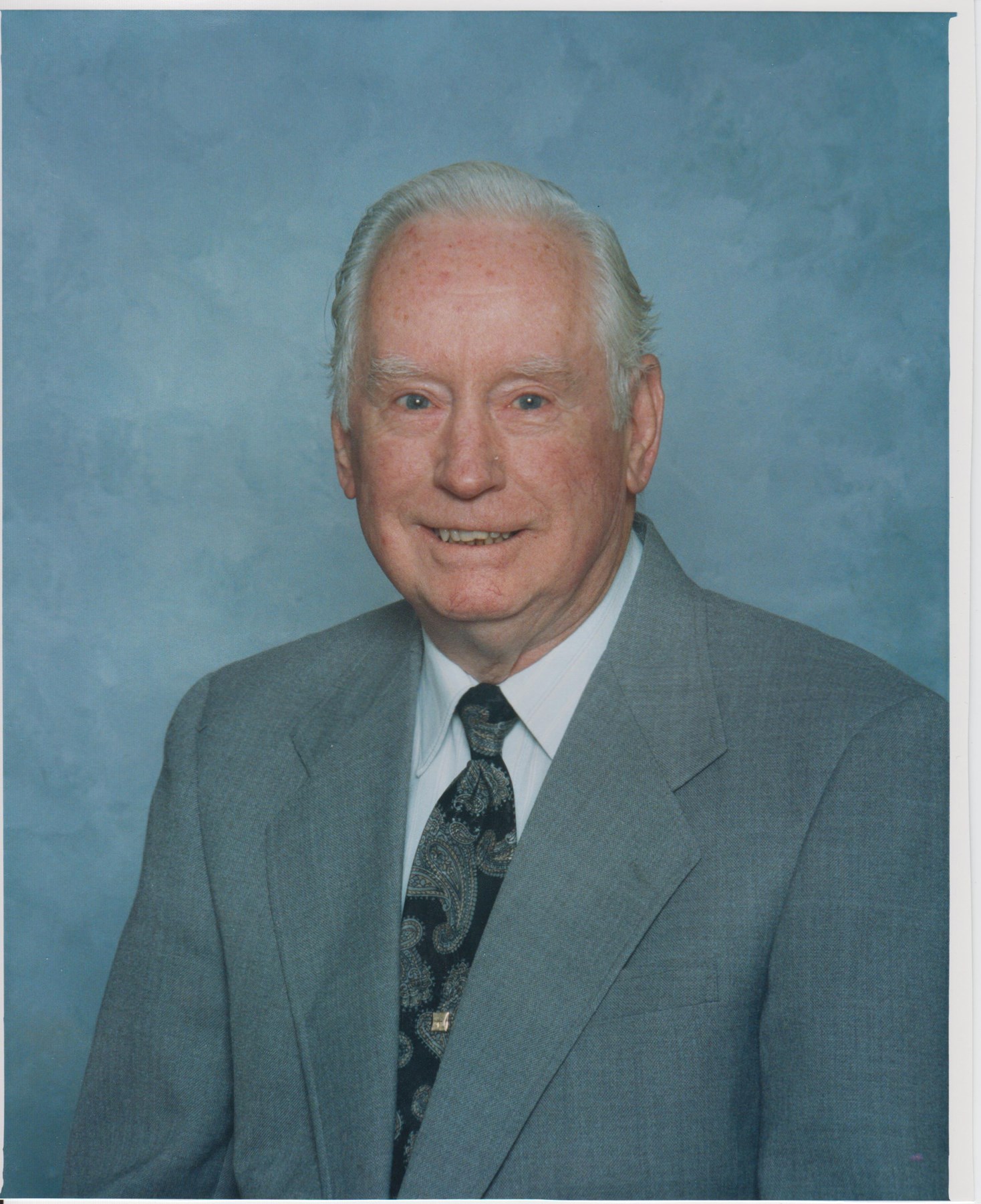 Obituary of Lee R. Robinson
