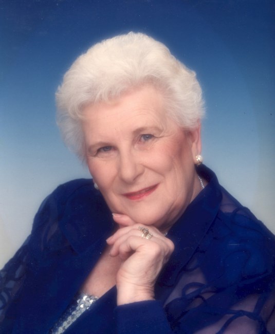 Obituario de P. Ernestine "Ernie" Carlson