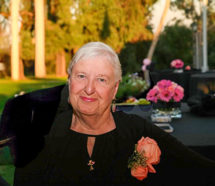 Obituario de Lorraine Martha Fertal