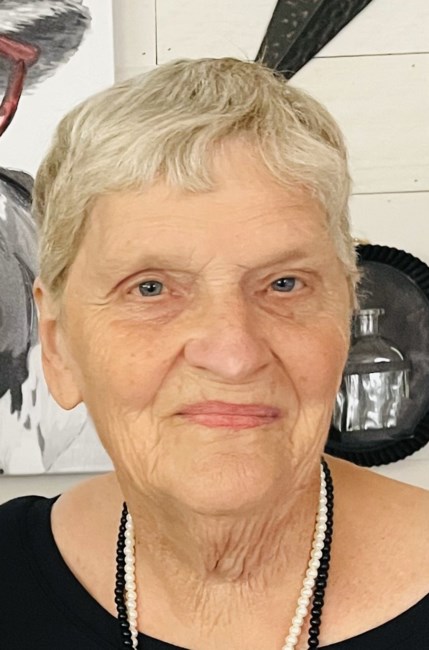 Obituary of Iris Pauline Hollenbeak