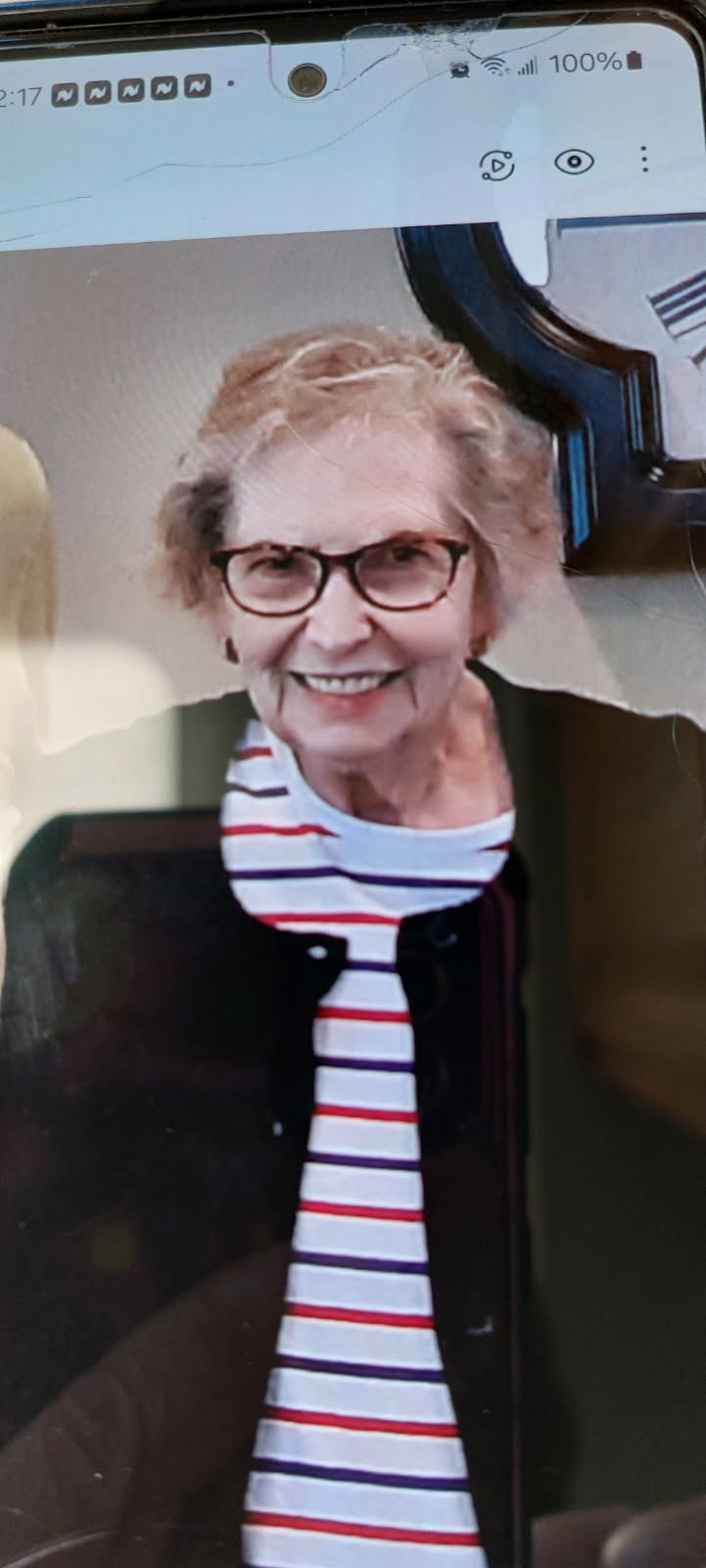 Obituary of Vera Lee