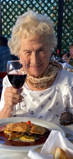 Obituary of Maria Yda Vignes Rodriguez de Munoz