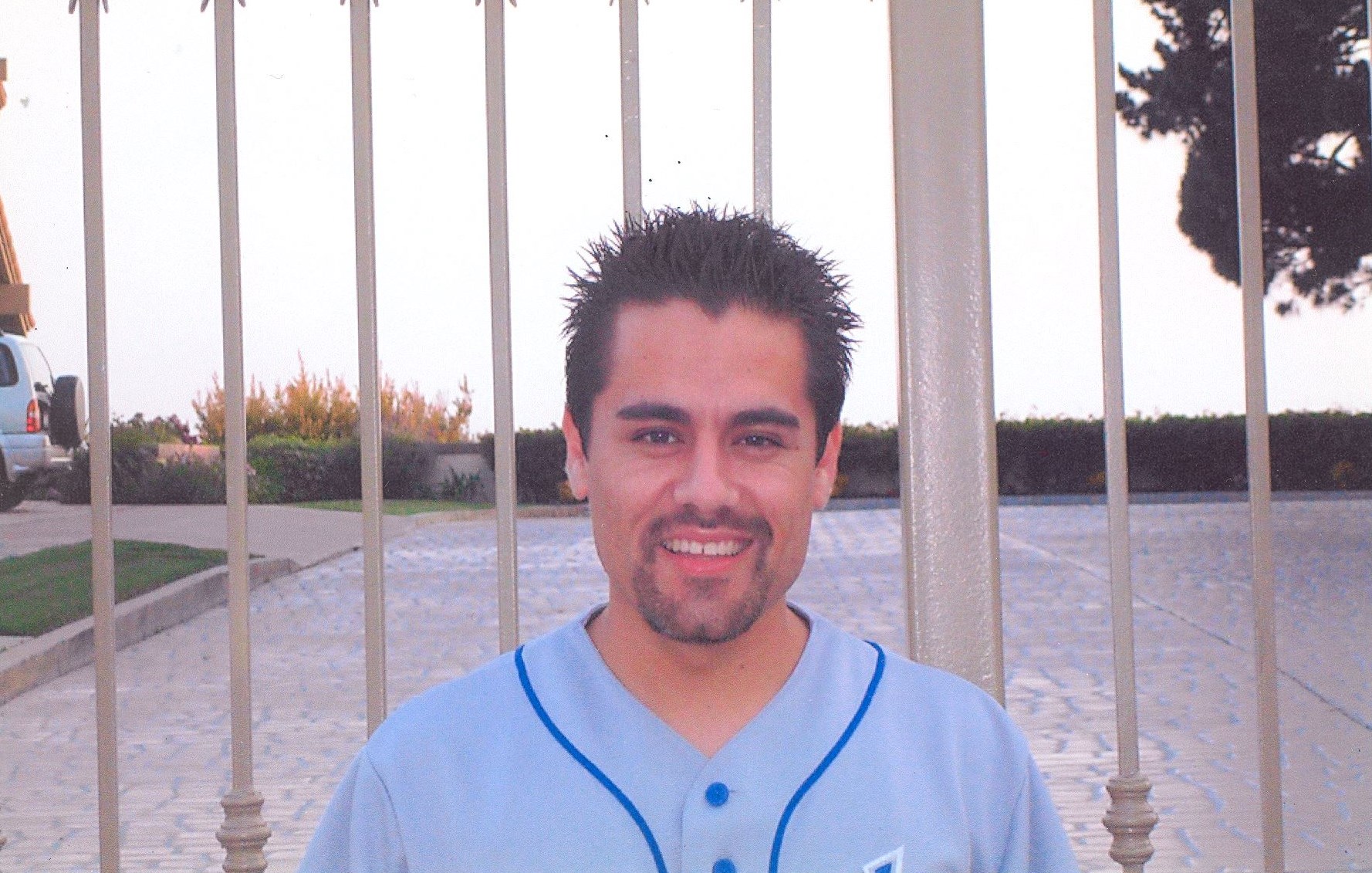 Obituary of Efren Quijas