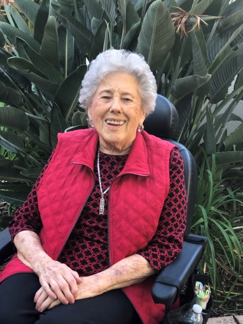 Obituary of Mildred M. Hamilton