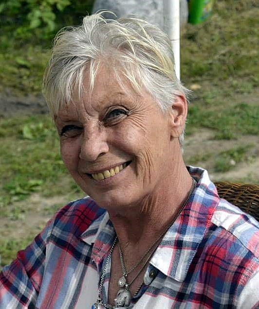 Obituary of Tracy Joan Sladeczek