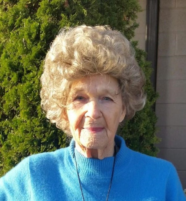 Obituary of Evelyn Hoover Marlowe