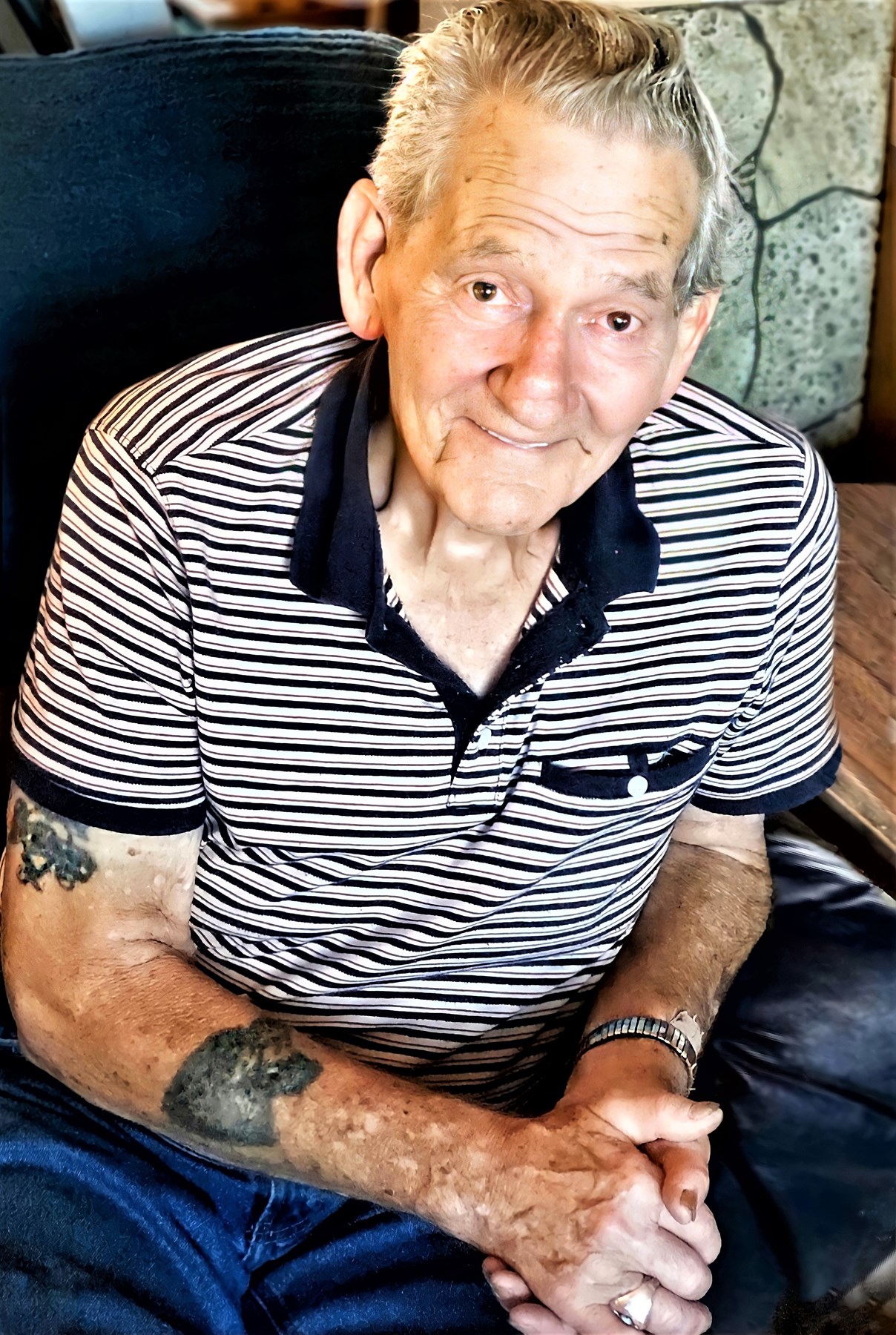 Obituary of Raymond L. Cobb