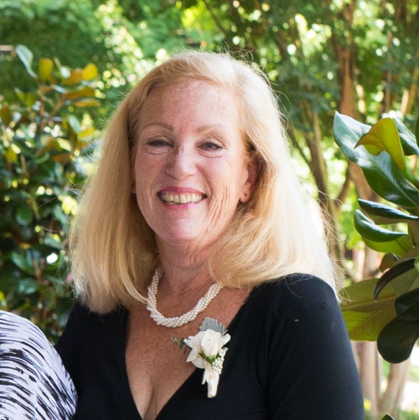 Obituary of Carolyn Leslie Carr