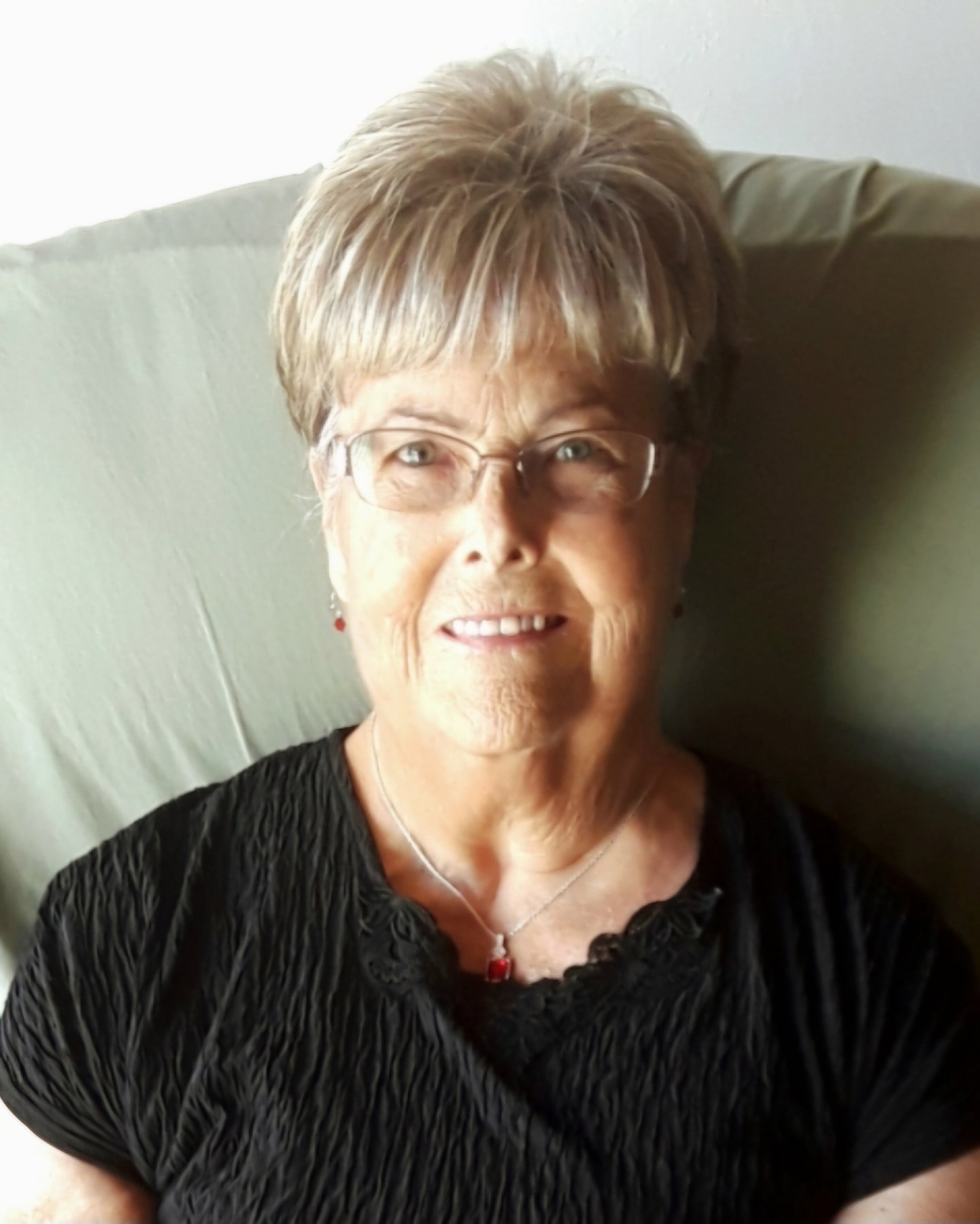Obituary of Linda (Davenport) Long