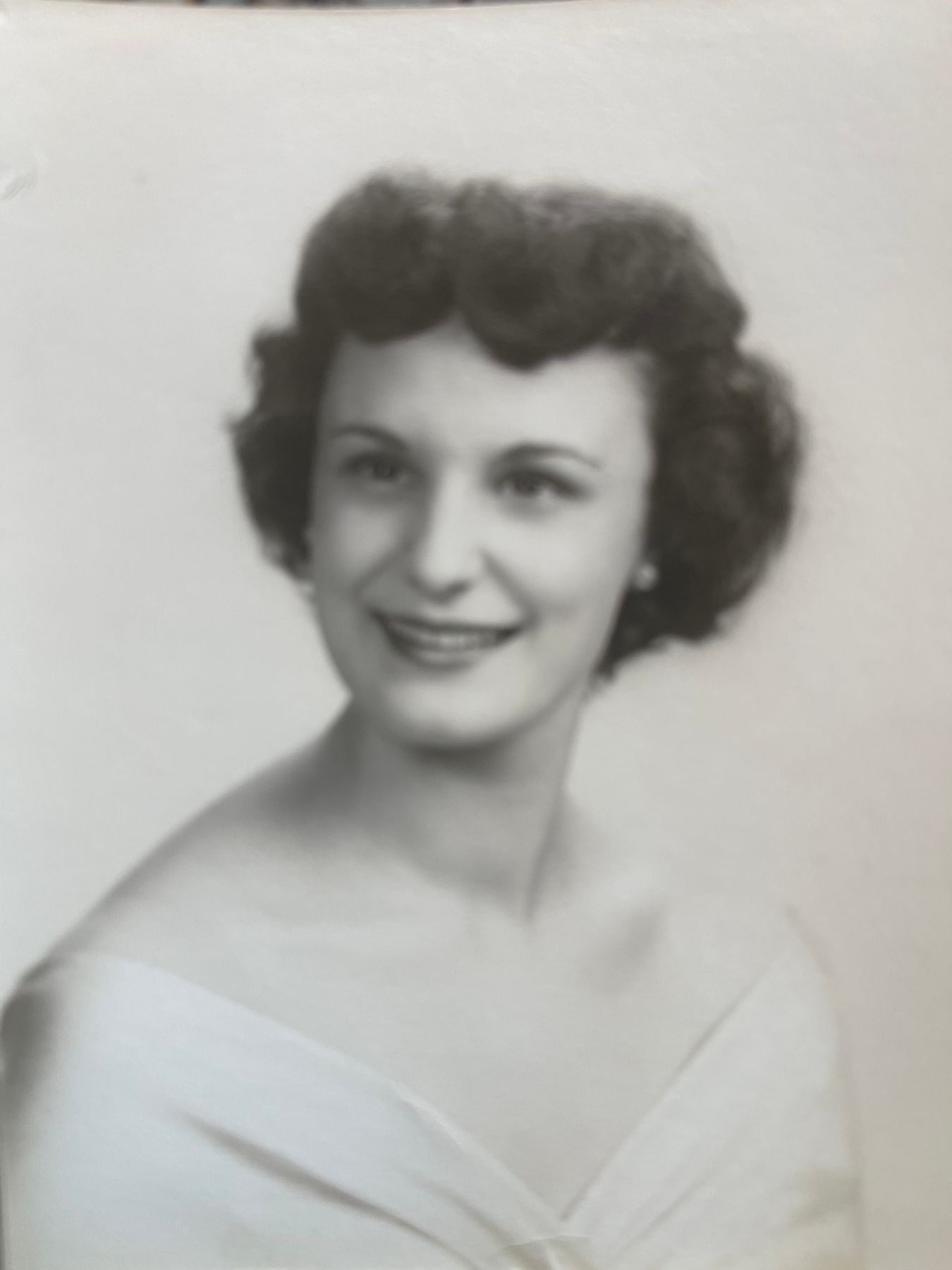 Obituary of Diana Betty Linfante