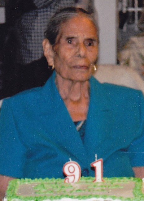 Obituary of Maria Estefana Rocha