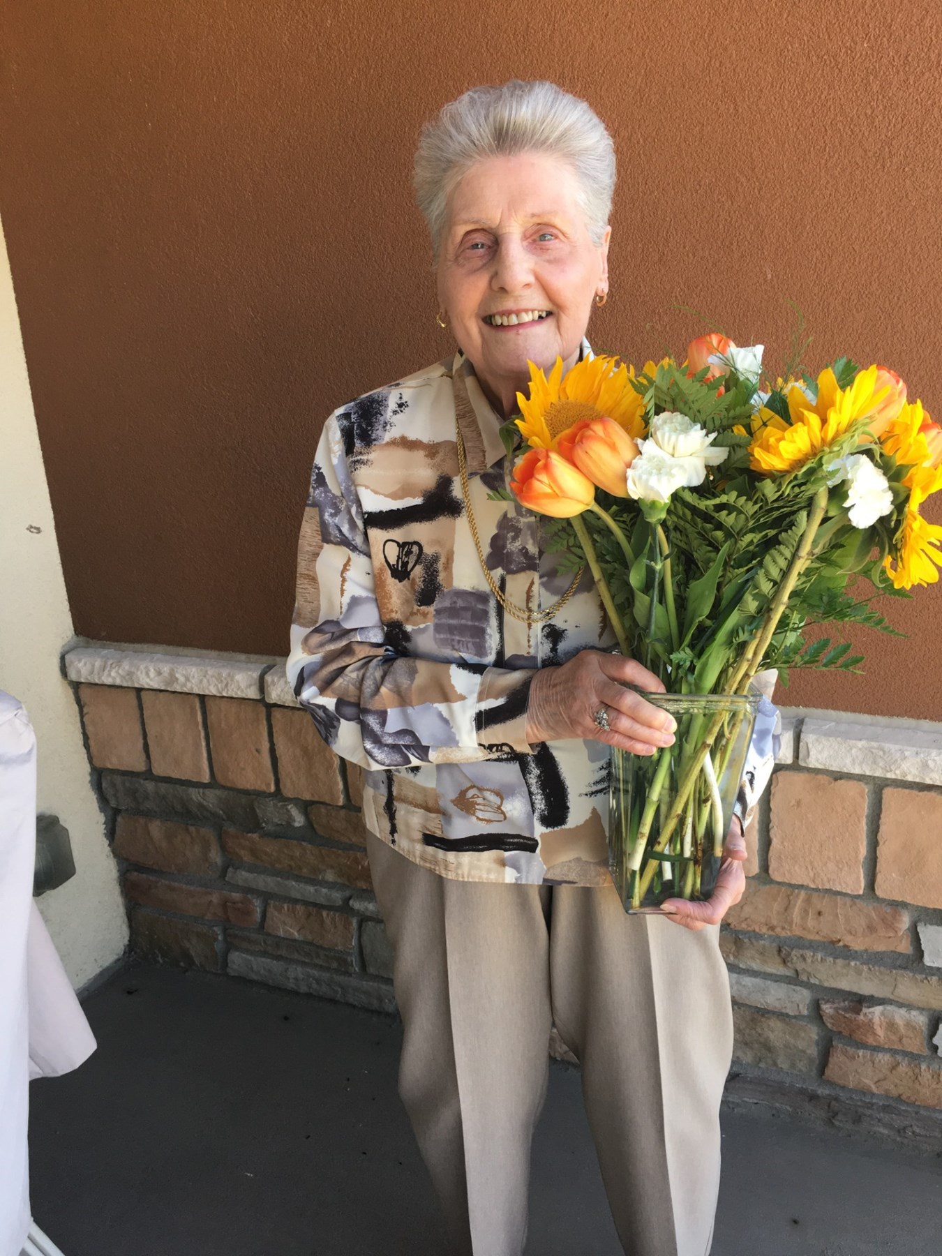 Obituario de Tessie Hartmann