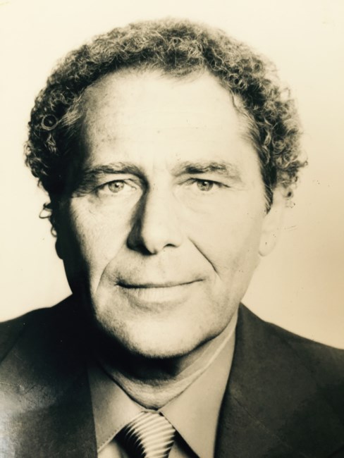 Obituary of Robert H Traffican