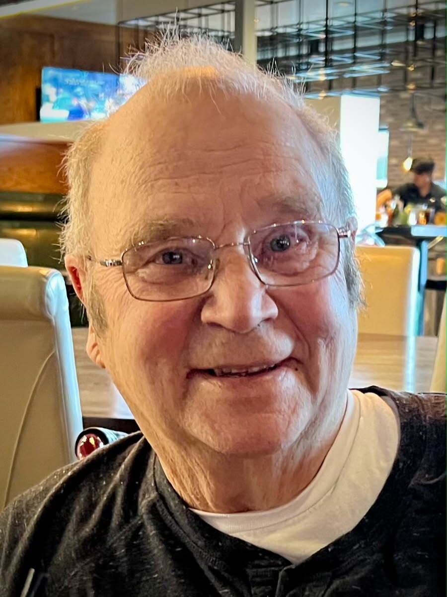 Avis de décès de Vernon David Strand