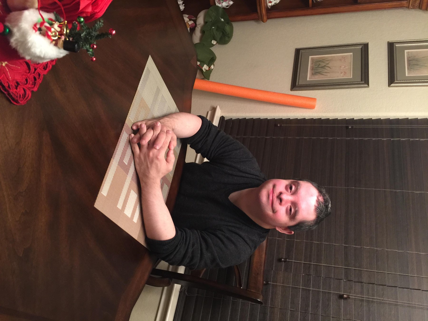 Obituary of Roberto Luis Fernandez