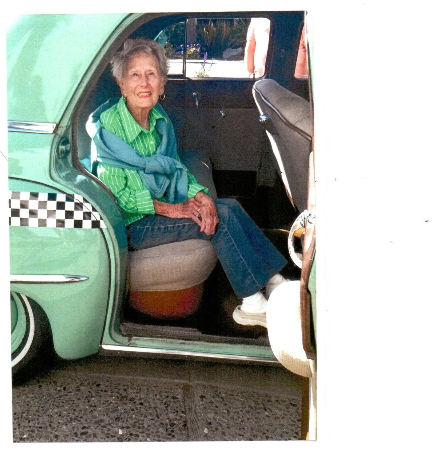 Obituary of Leonora Davidson