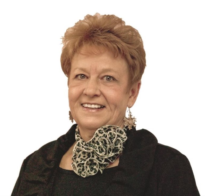 Obituario de Shirley M. Pyne-Decker