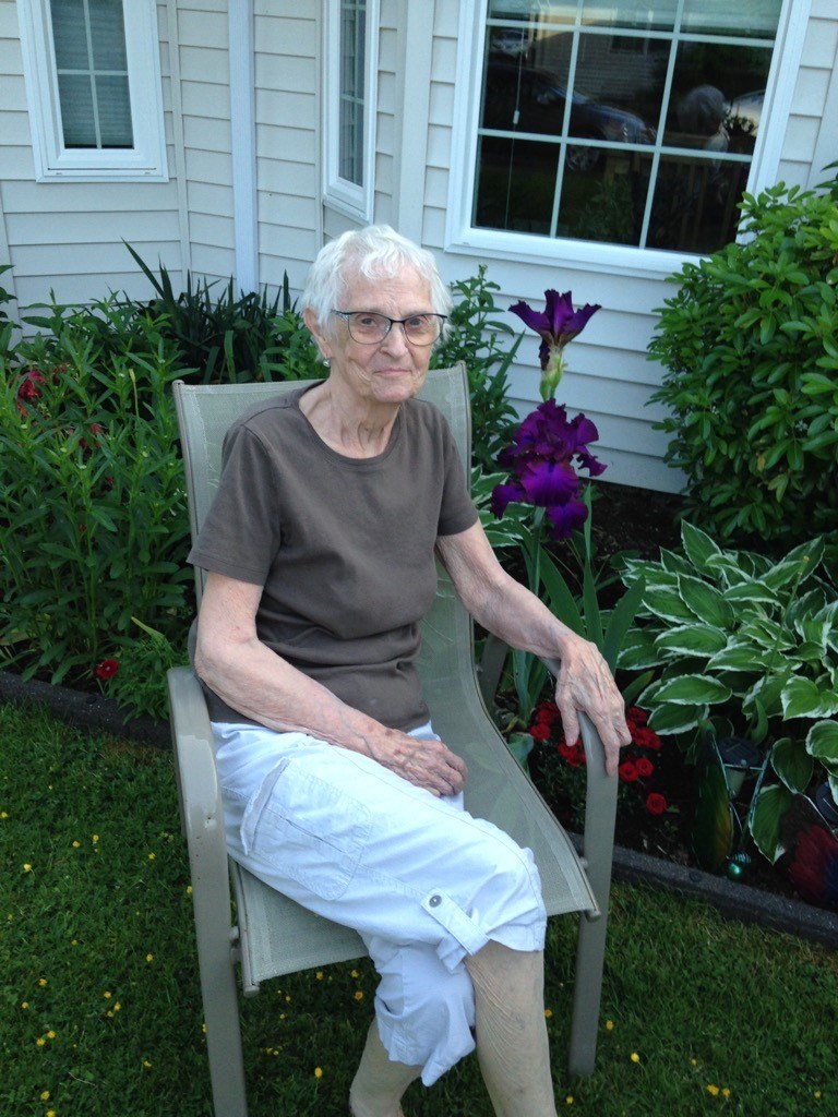 Obituary of Eileen Gertrude (Buchanan) Farr