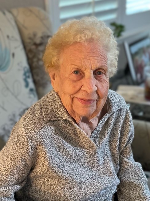 Obituary of Maxine Bates