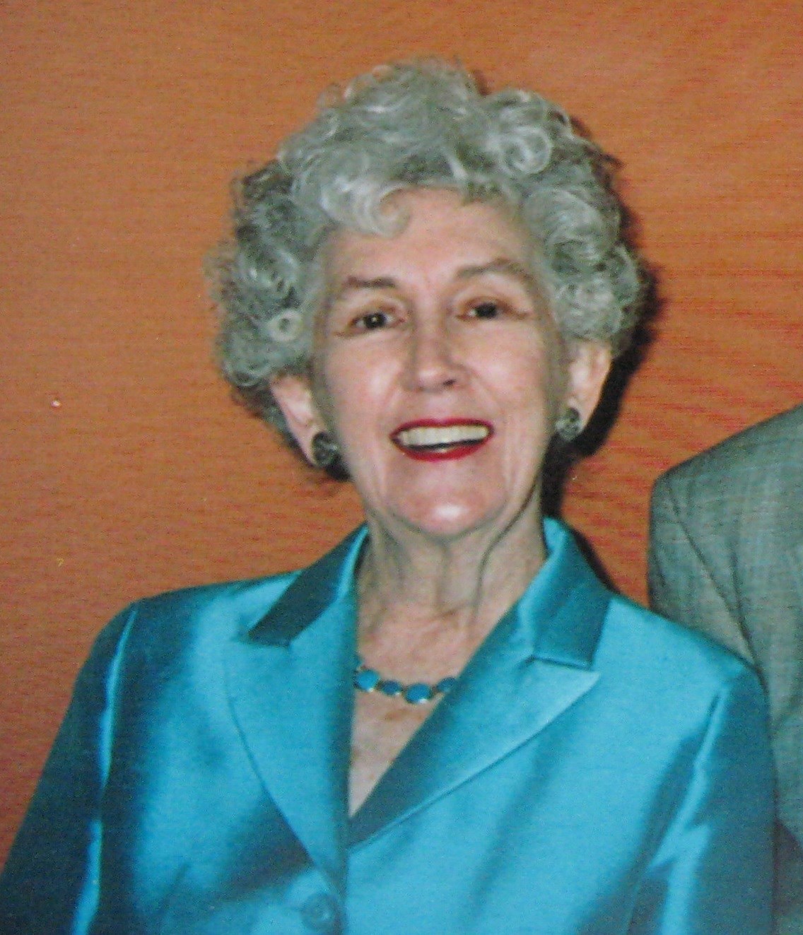Obituary of Nina Taylor Lenz-Kuhn