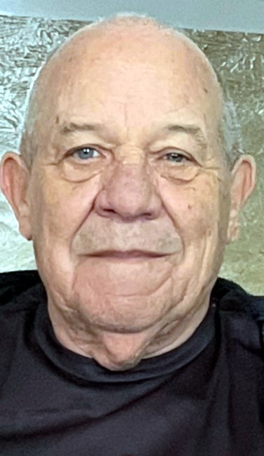 Obituario de John E. Kiss
