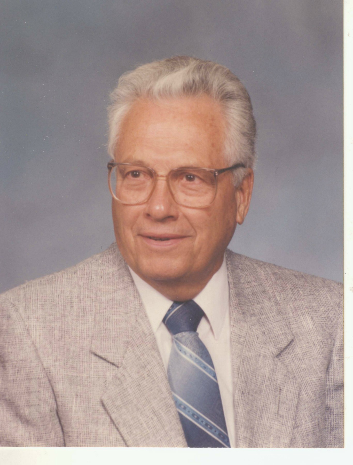 Obituary of Leo Becker Reynolds