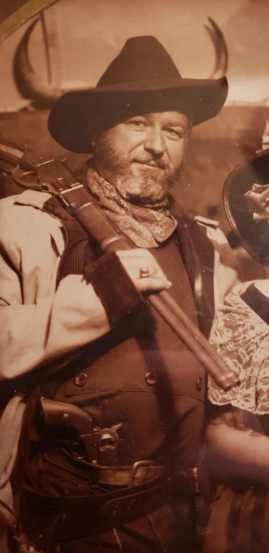 Avis de décès de John H. Jones