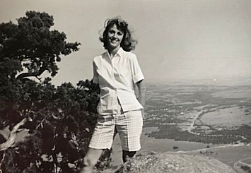 Obituary of Sally Sorgen Mills