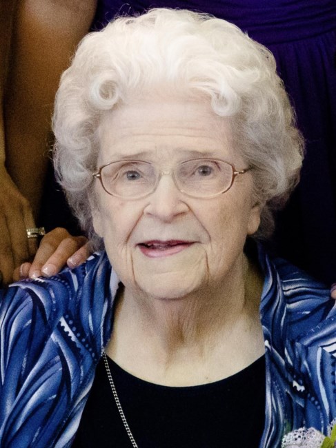 Obituary of Lois "Maxine" Scheer