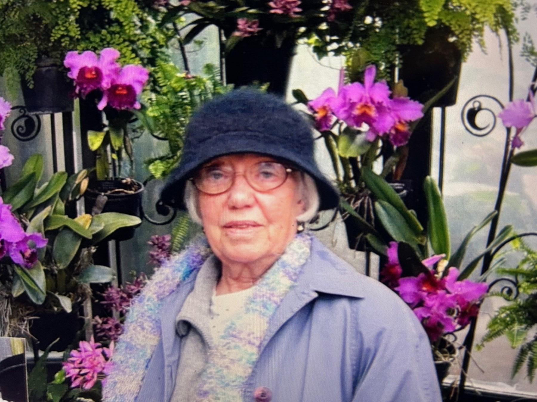 Obituary of Berneice Vivienne Cox