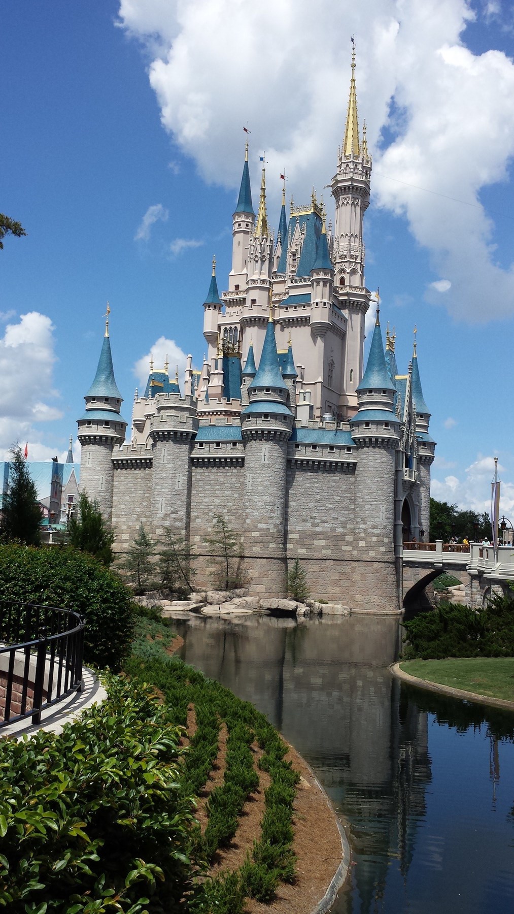 Avis de décès de John P. McArdle