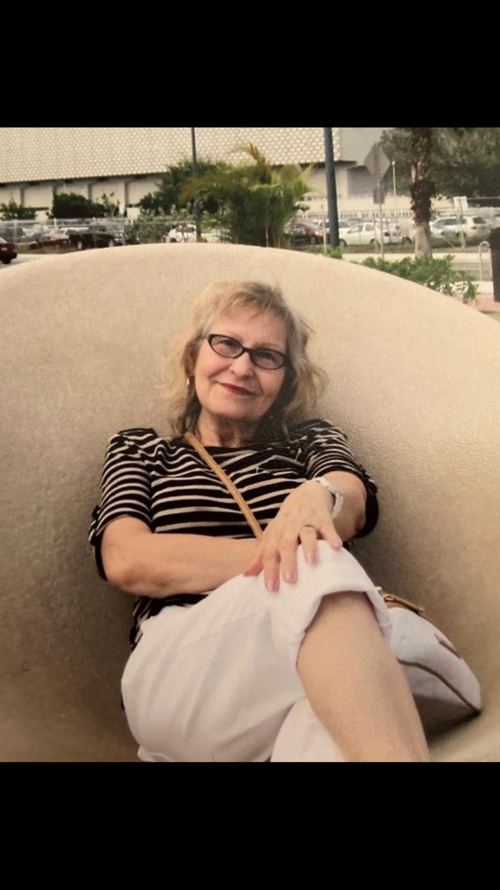 Obituary of Gladys E. Lopez