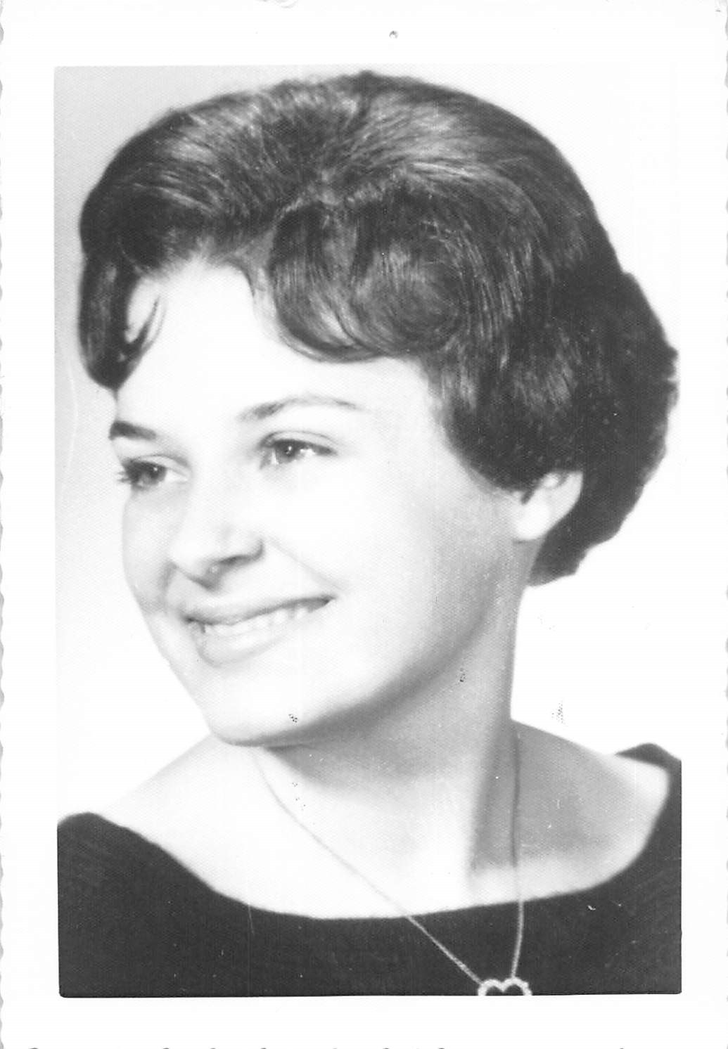 Avis de décès de Martha Frances LaWarre