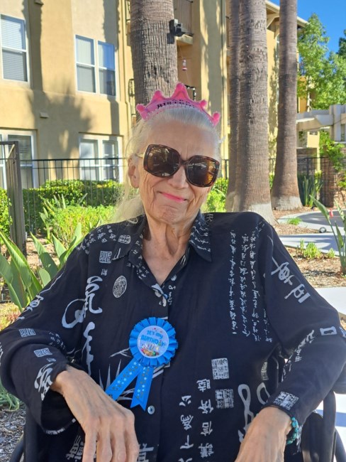 Obituary of Carolyn Mary Feneck